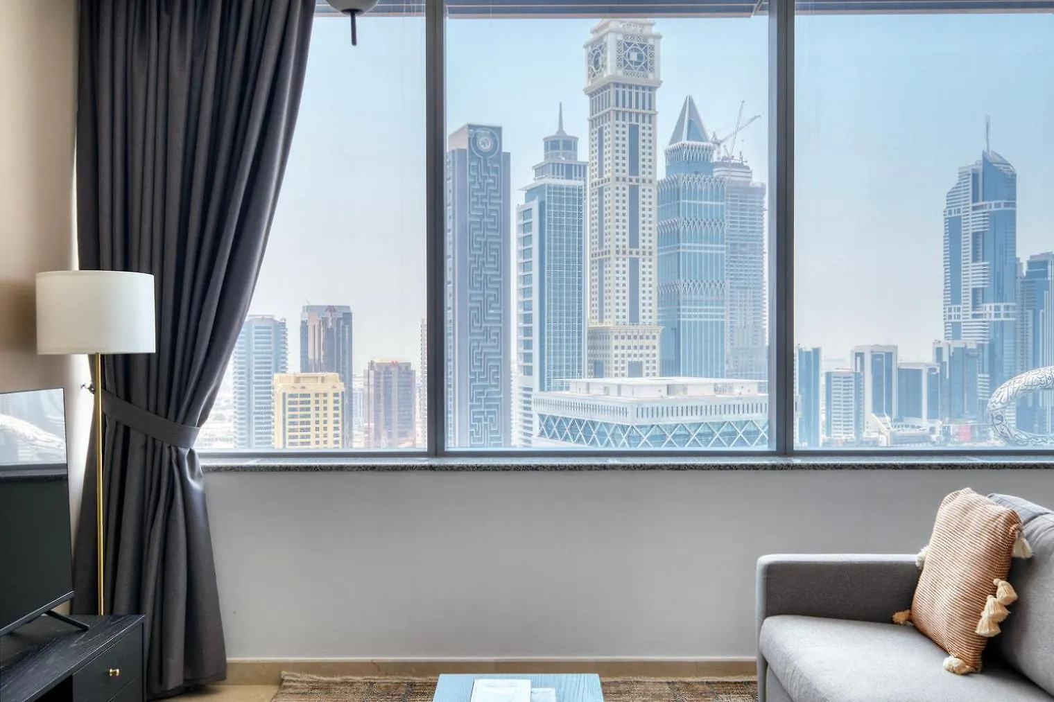 Blueground Difc Roof Swimming Gym Security Dxb-1531 Apartment Dubai United Arab Emirates