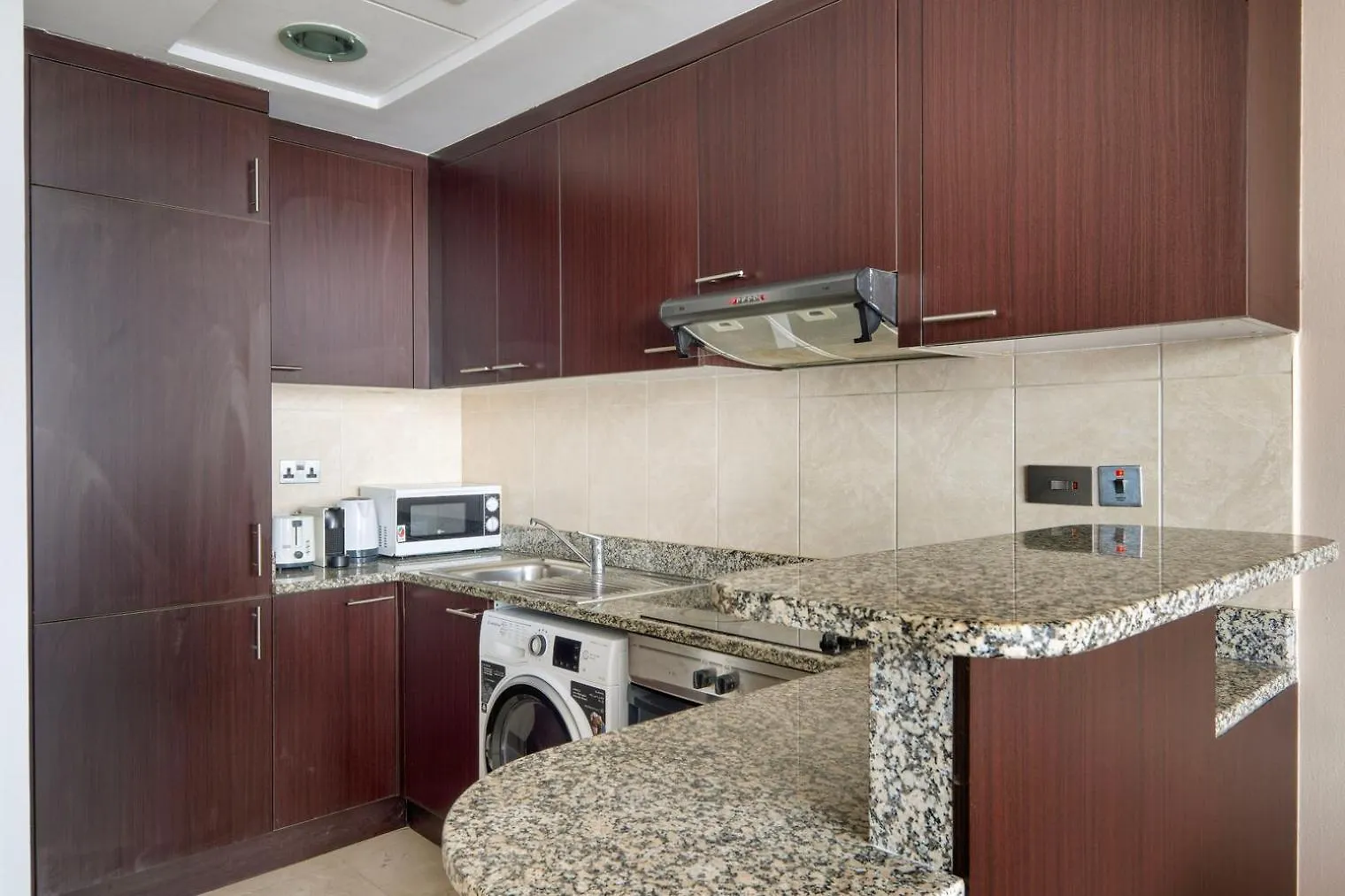 Blueground Difc Roof Swimming Gym Security Dxb-1531 Apartment Dubai United Arab Emirates